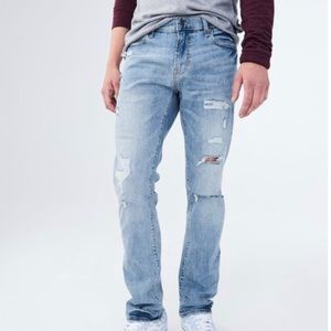 NWT SLIM STRAIGHT LIGHTWASH DESTROYED STRETCH JEAN